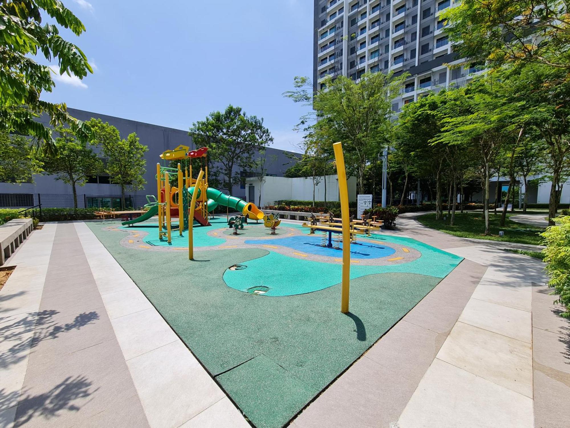 Retreat At Cybersquare Apartment Cyberjaya Bagian luar foto